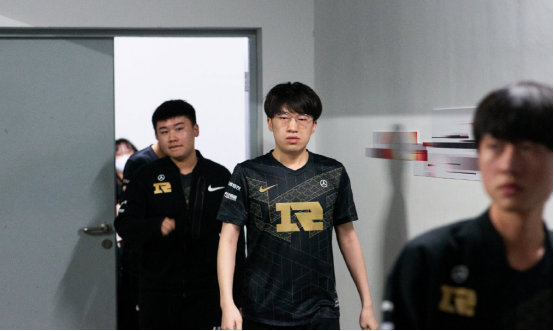 让这场皇后 让这场皇后