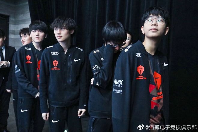 边后卫灵活